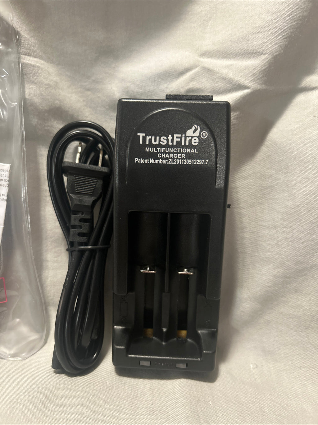 Trustfire Multifunctional Charger Tr-001