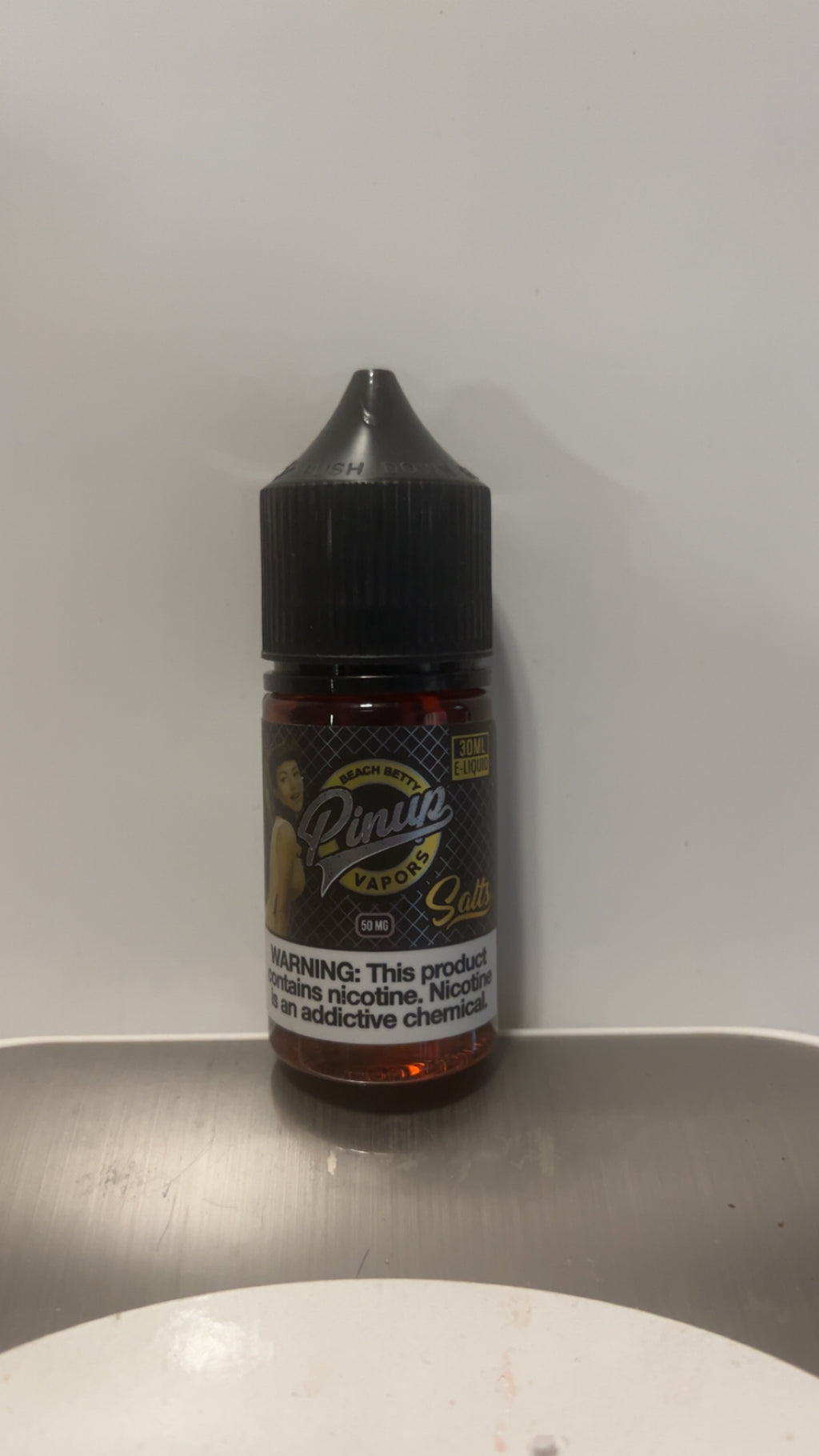 Pinup Beach Betty Vapors Salt 50mg 30ml